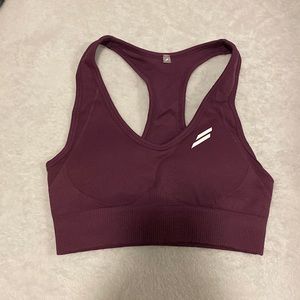 DOYOUEVEN Hyperflex Seamless Sports Bra in plum purple. Size small fits like xs